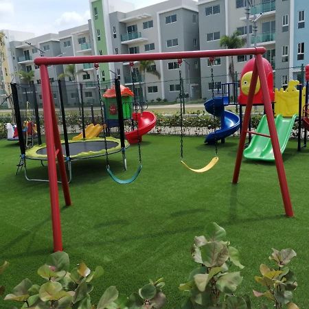 Confortable Apartamento De 3 Tres Habitaciones, Con Hermosa Vista De Area Verde, Ademas De Piscinas Y Juegos Infantiles En Area Recreativa Santiago De Los Caballeros Ngoại thất bức ảnh